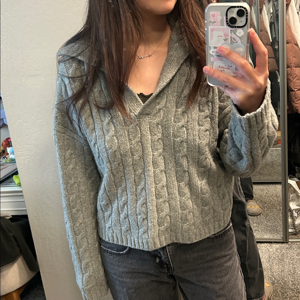 Abercrombie & Fitch Gray Cable Knit Turtleneck Sweater cropped
